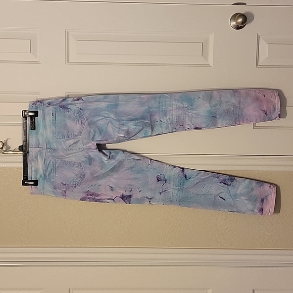 Dyed Skinny Jeans - Picture 6 of 9
